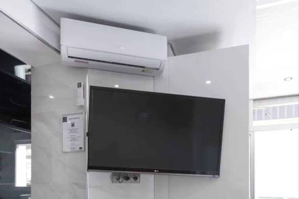 True Colours Apartment , City Center Torremolinos By Namaste Elite
