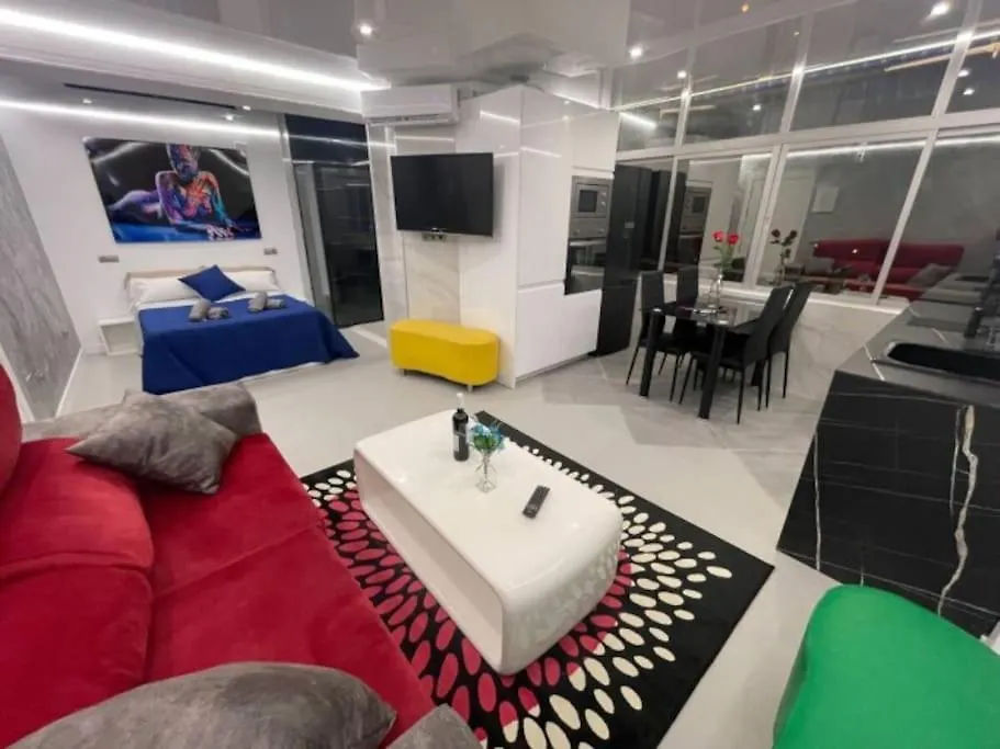 True Colours Apartment , City Center Torremolinos By Namaste Elite