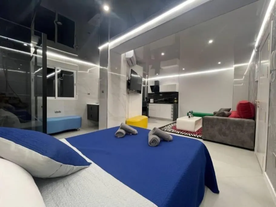 True Colours Apartment , City Center Torremolinos By Namaste Elite