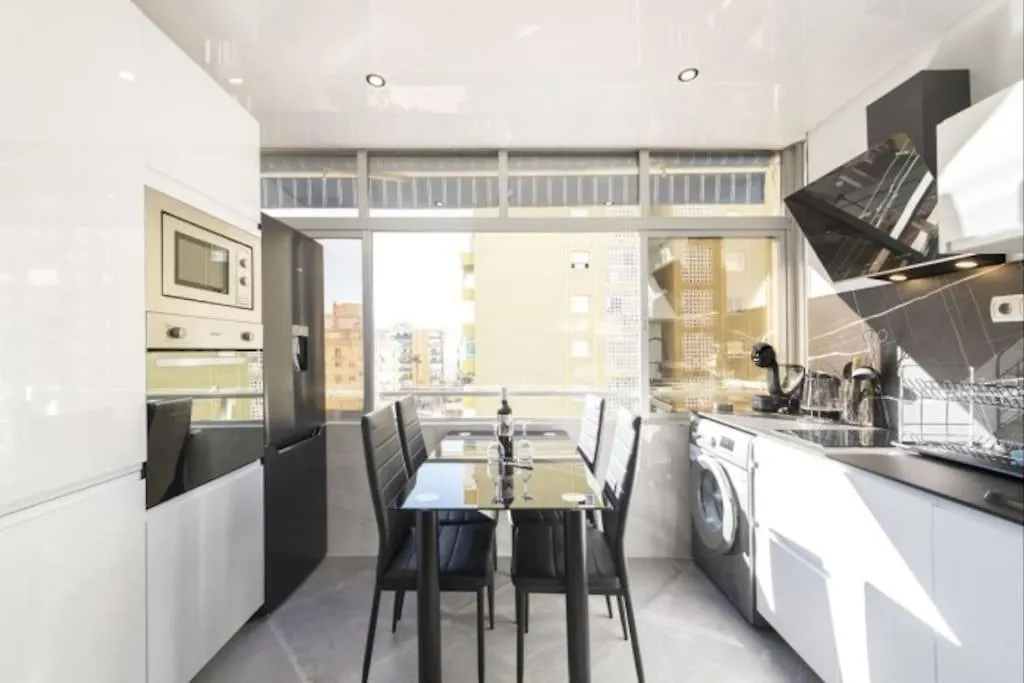 True Colours Apartment , City Center Torremolinos By Namaste Elite