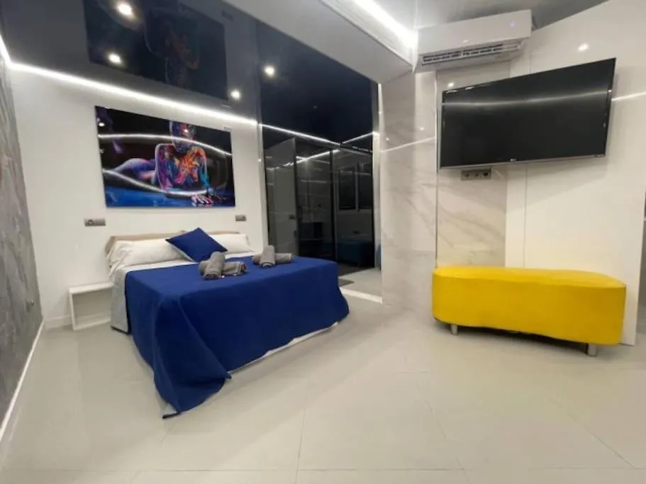 True Colours Apartment , City Center Torremolinos By Namaste Elite