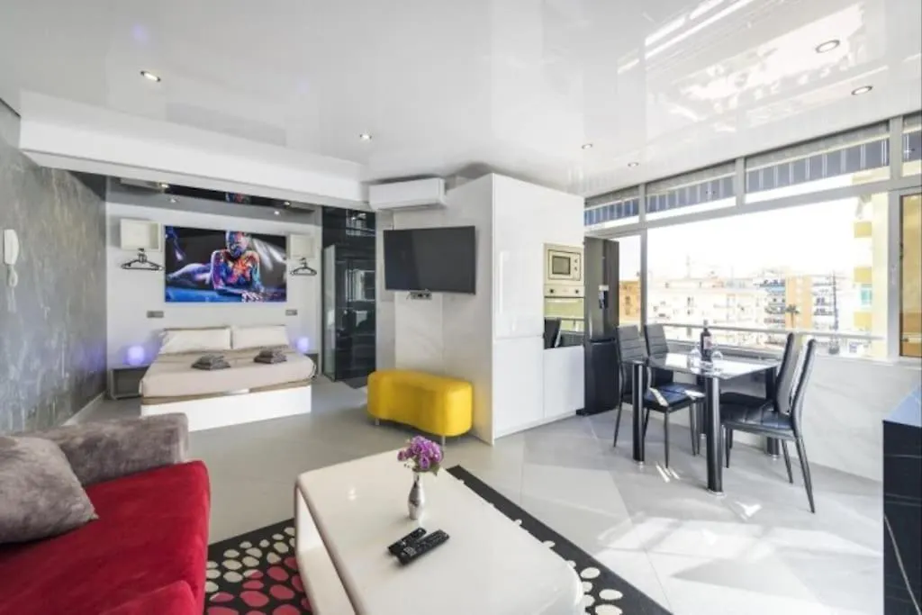 True Colours Apartment , City Center Torremolinos By Namaste Elite